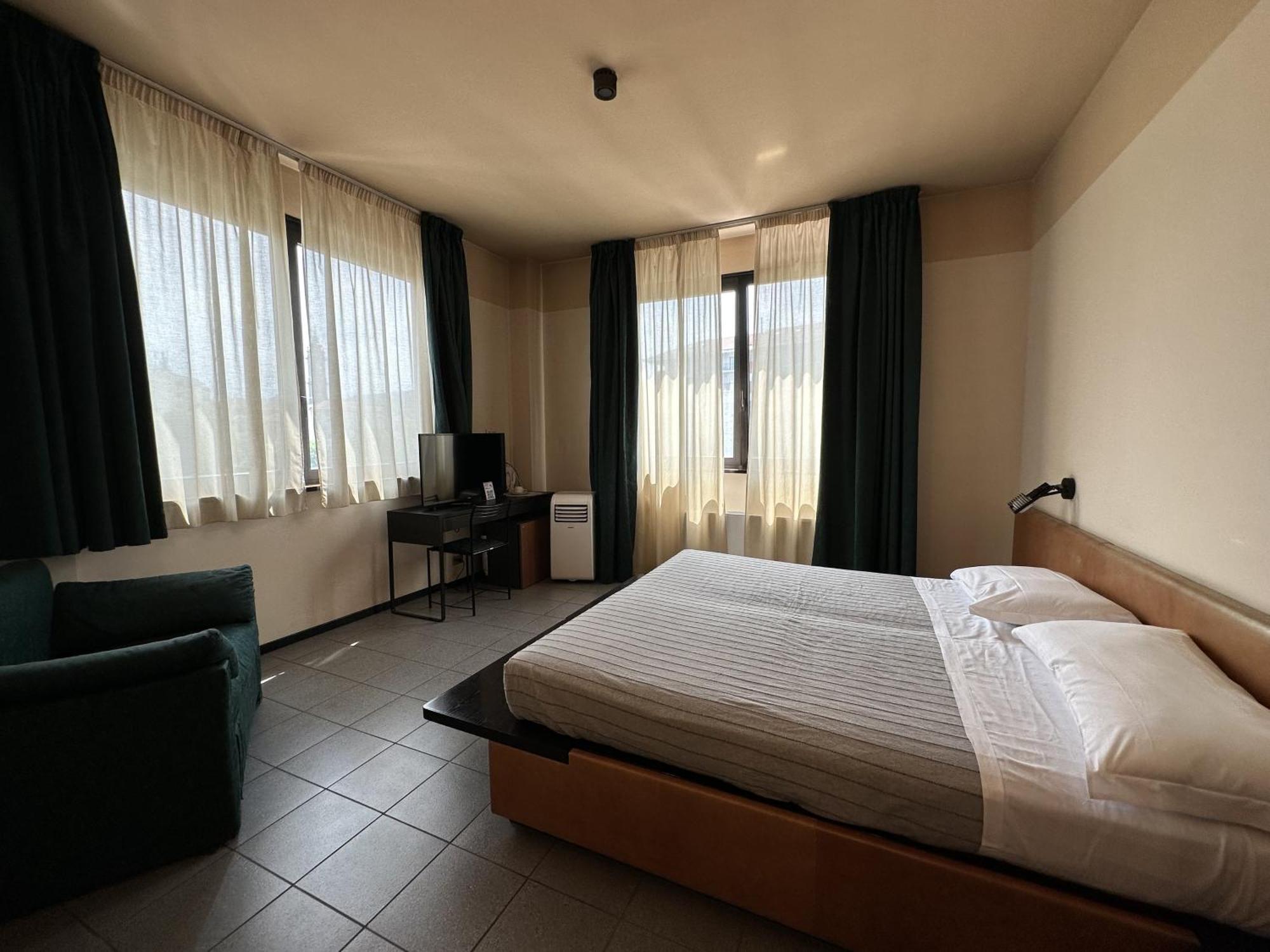 Hotel Griselda سالوزو المظهر الخارجي الصورة