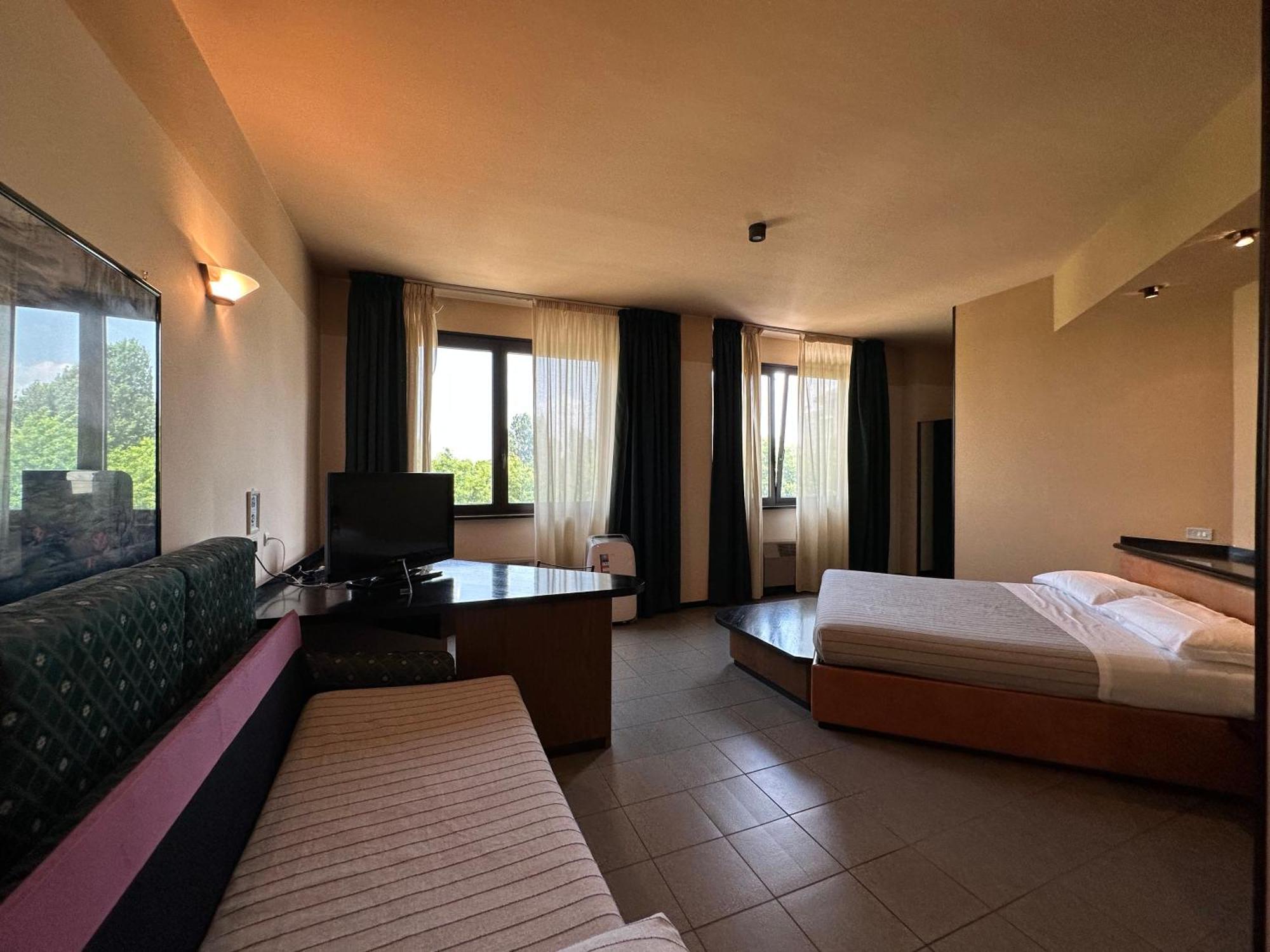 Hotel Griselda سالوزو المظهر الخارجي الصورة