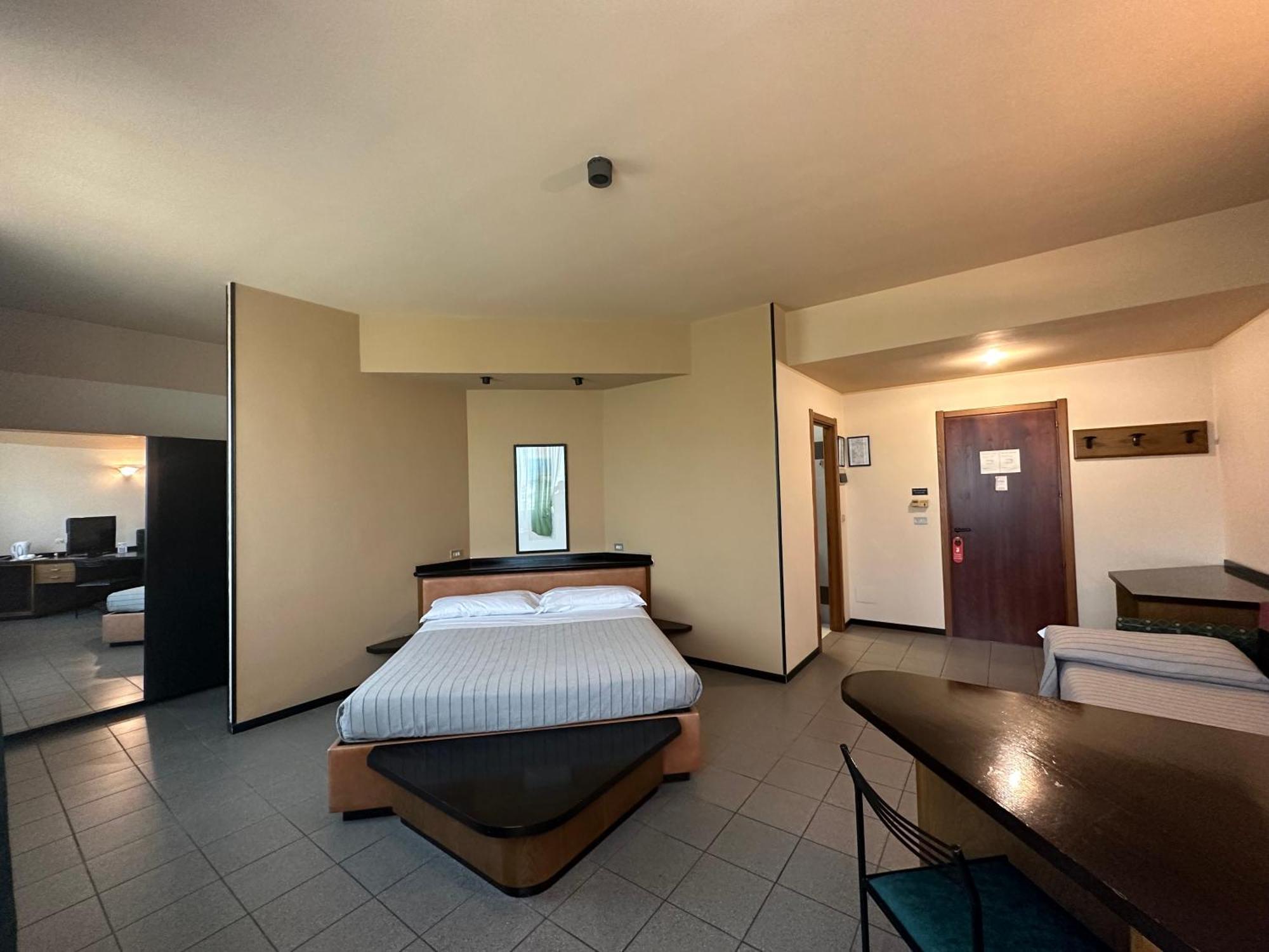 Hotel Griselda سالوزو المظهر الخارجي الصورة